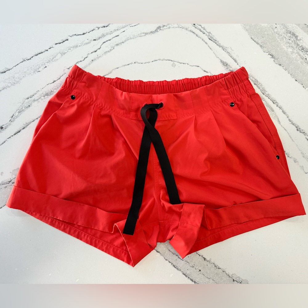 Lululemon - pink/coral shorts with pockets